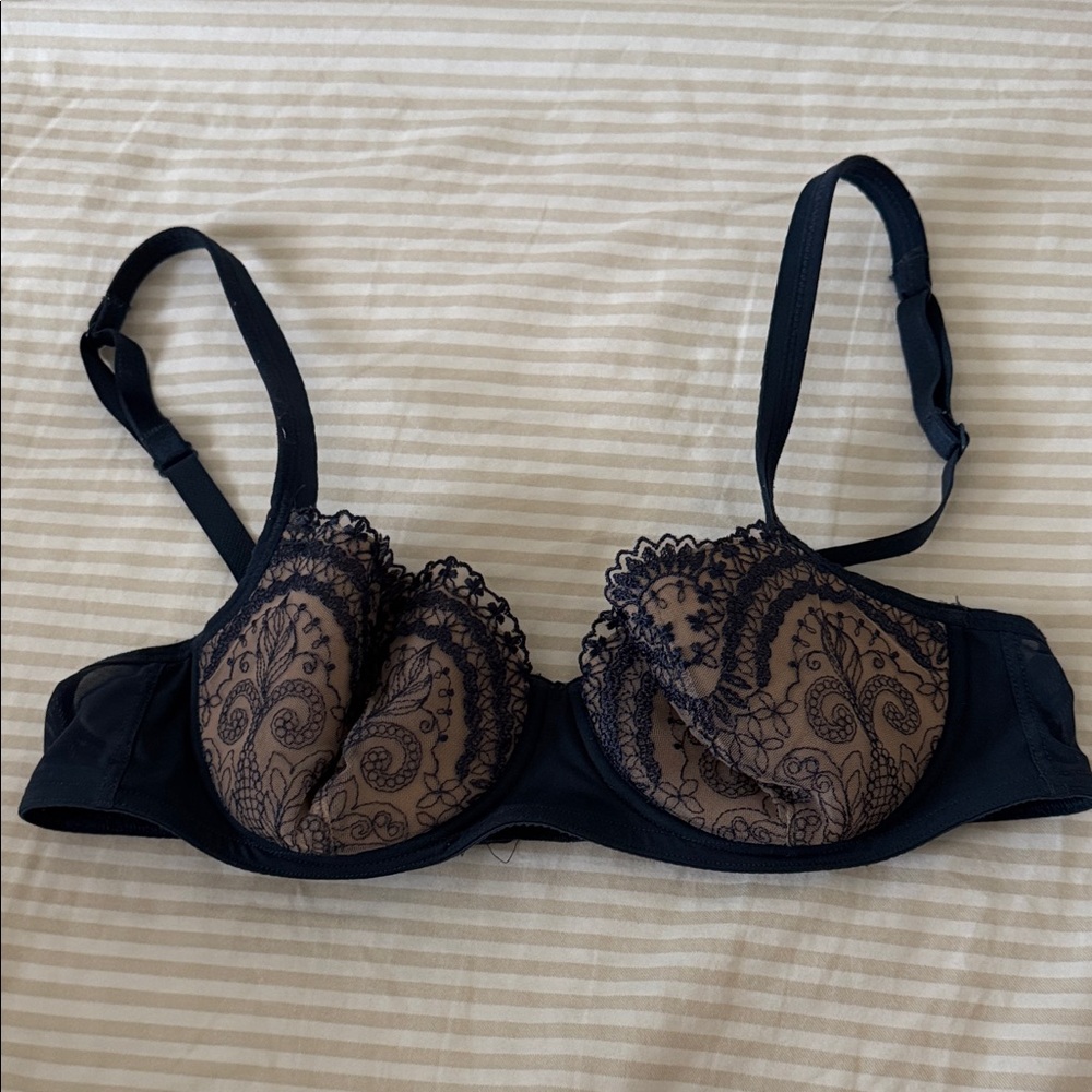 Sophisticated Navy Blue Lace Underwire Bra